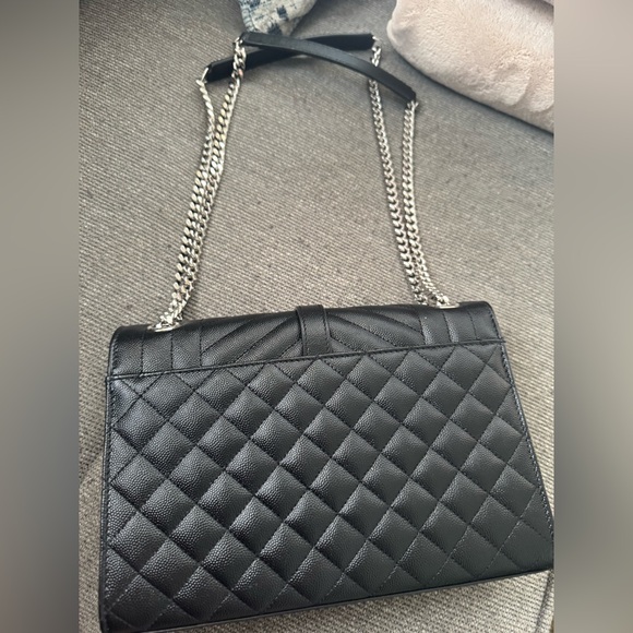 SAINT LAURENT
Envelope medium quilted textured-leather shoulder bag - Picture 2 of 4